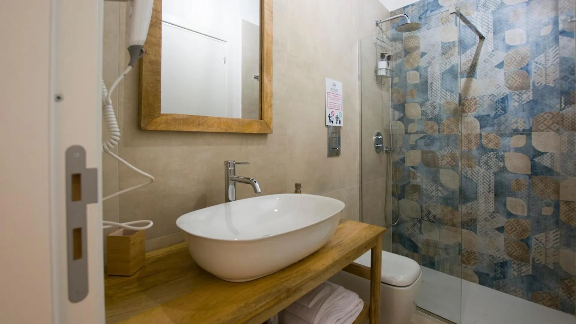 Massimo Rooms And Suite 팔레르모 0*,
