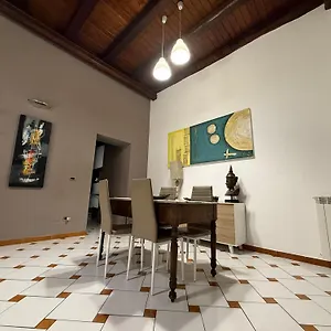Casa Nel Vicolo Dom wakacyjny