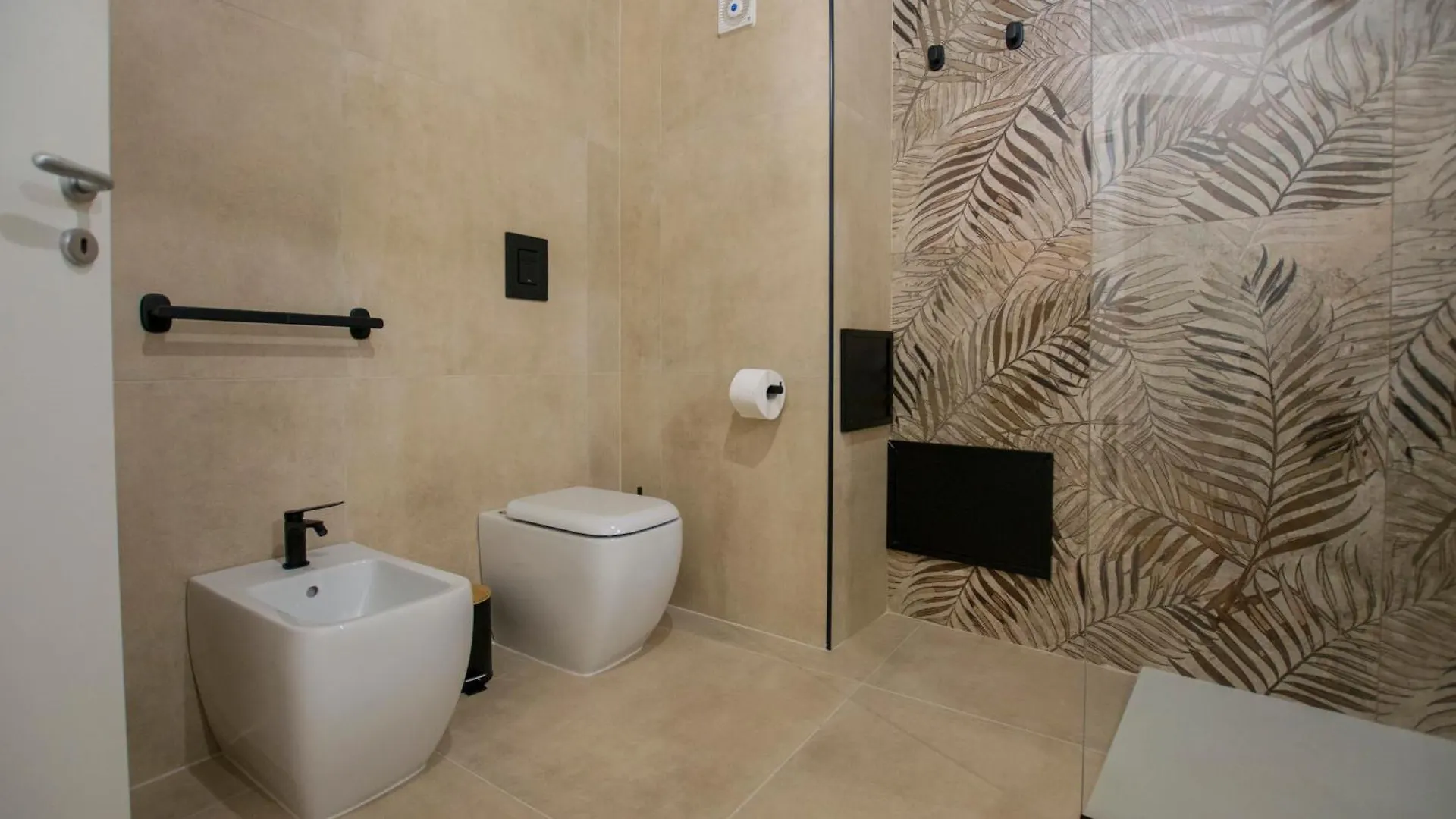 פלרמו Massimo Rooms And Suite 0*,